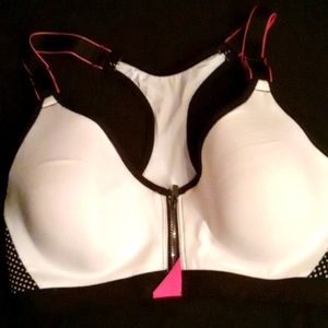 Maidenform sports bra